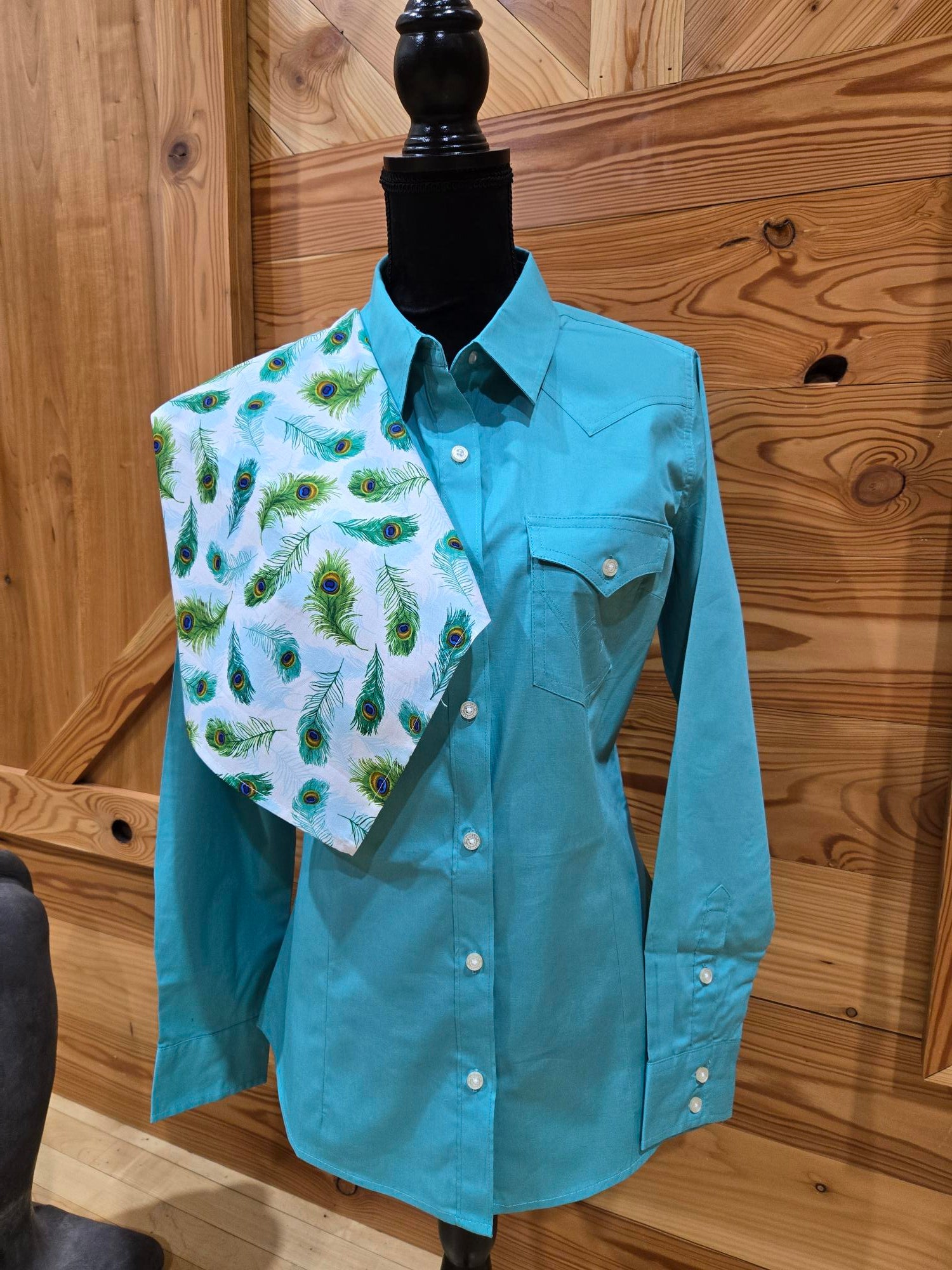 Turquois Wrangler button up shirt